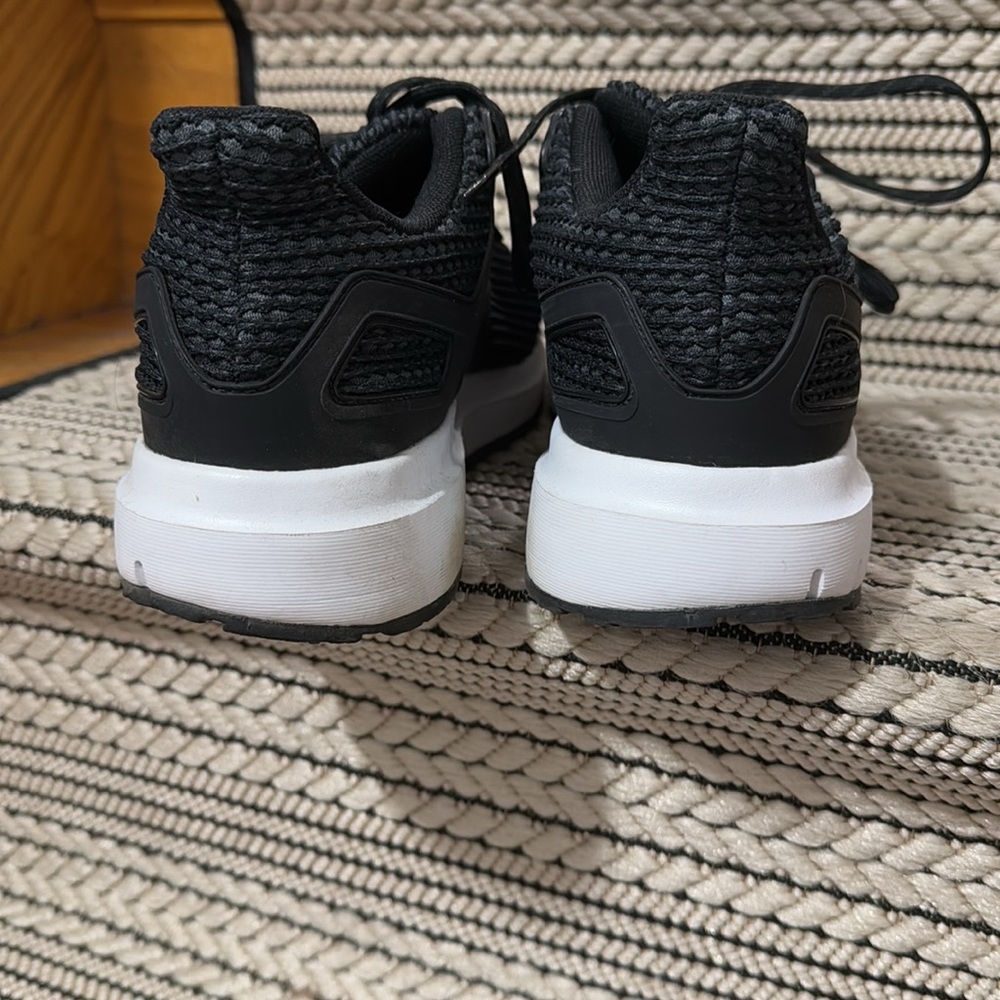 Adidas Ultimashow Sneakers - Picture 4 of 7